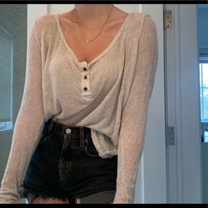 Lightweight Knit Long Sleeve